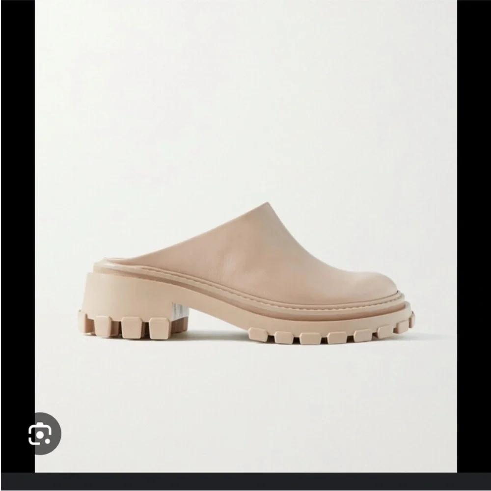 Porte & Paire Beige Leather Mules/Clogs/Slippers size 37 - Picture 2 of 5